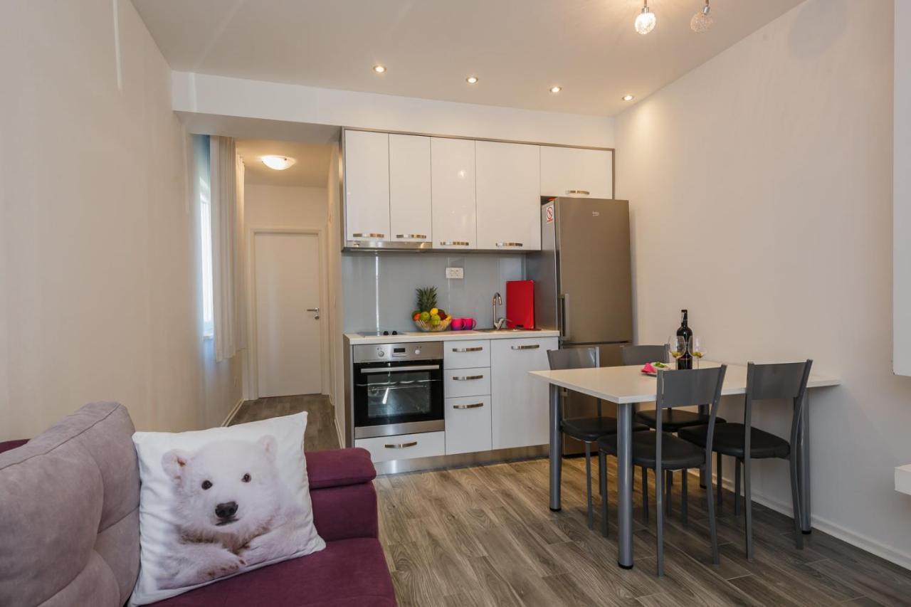 Lovely Apartments Каштела Экстерьер фото