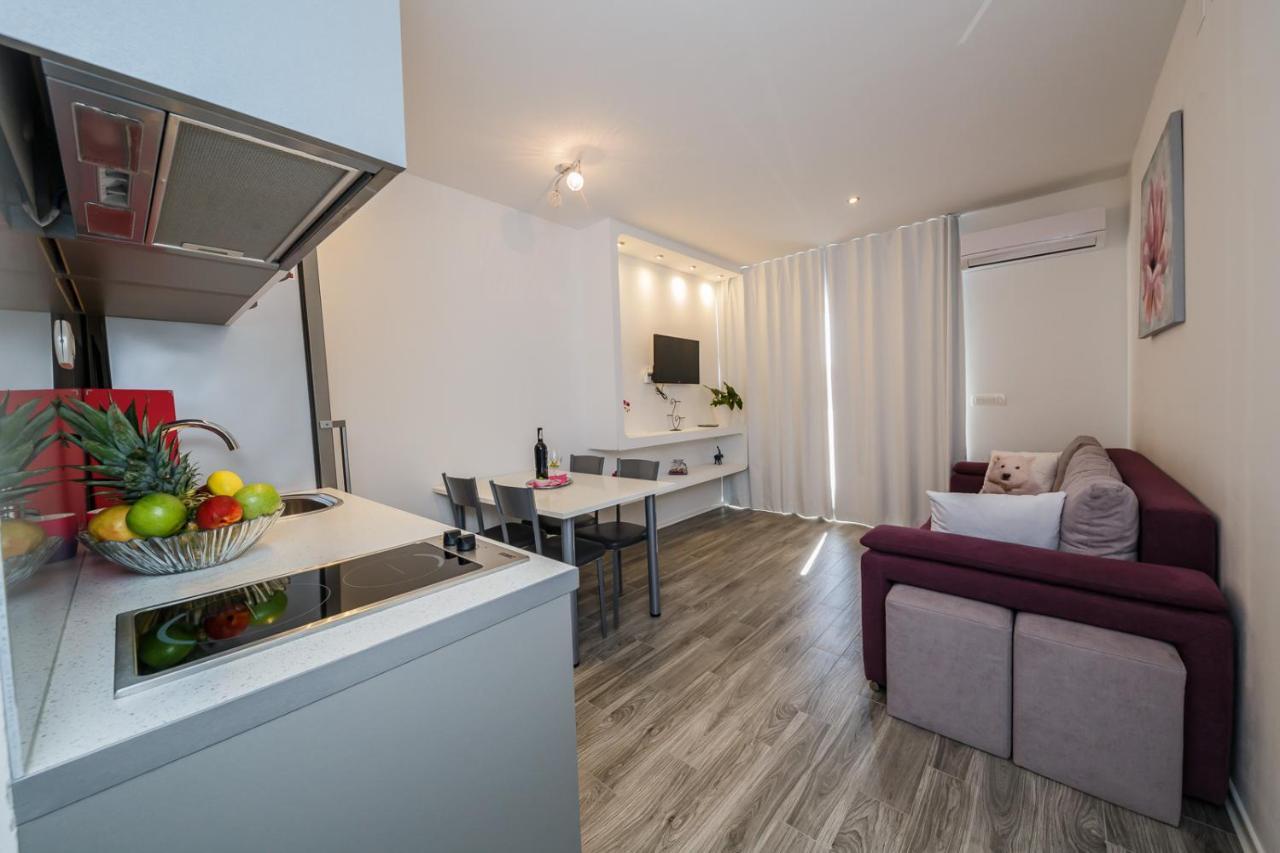 Lovely Apartments Каштела Экстерьер фото