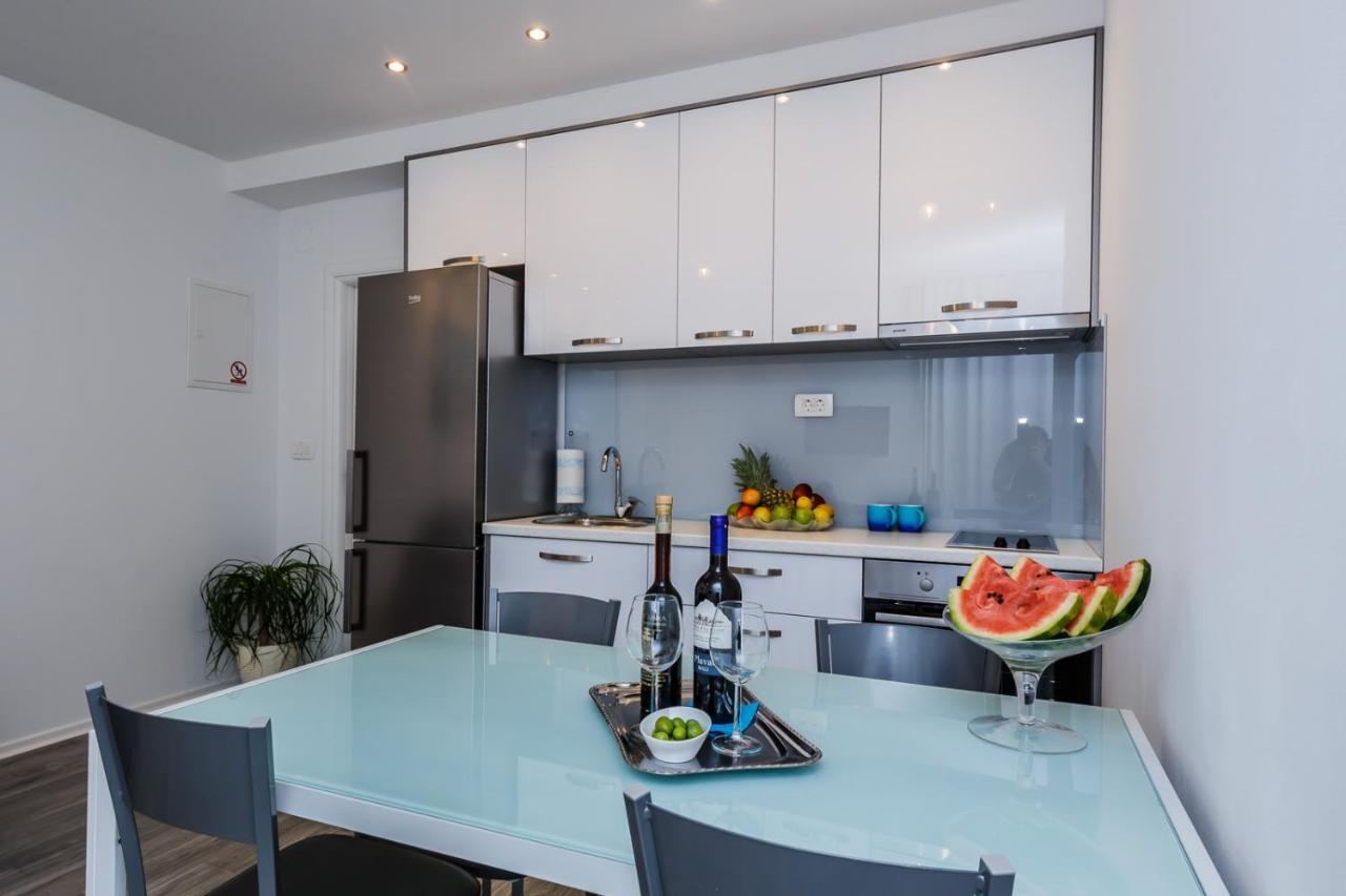 Lovely Apartments Каштела Экстерьер фото